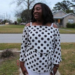 Meet your Posher, Cassandra